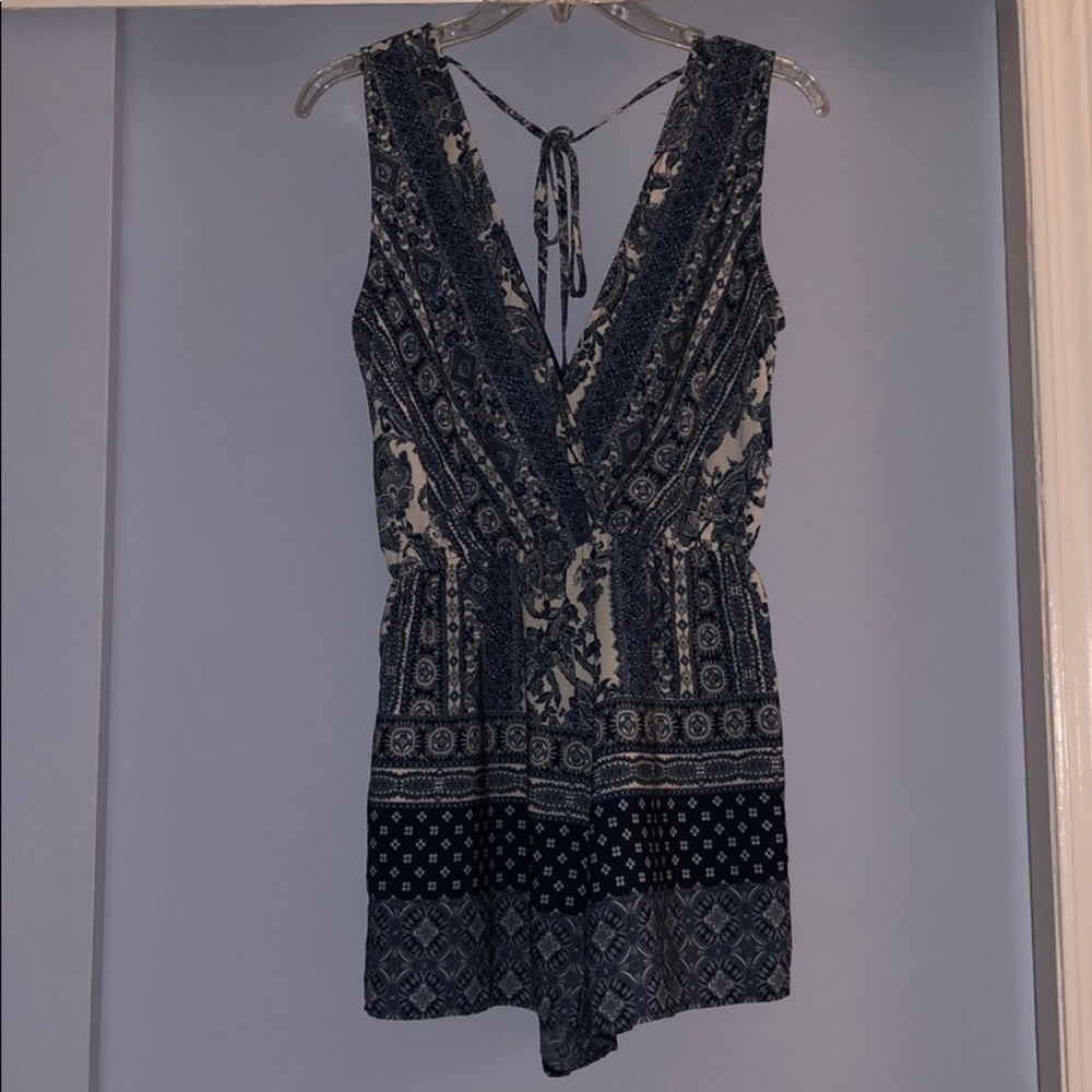 Francesca’s Blue Patterned Romper